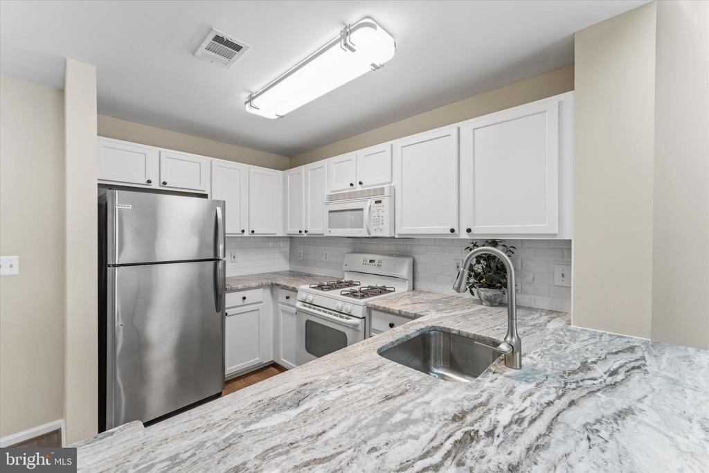 12000 MARKET STREET Unit: 446