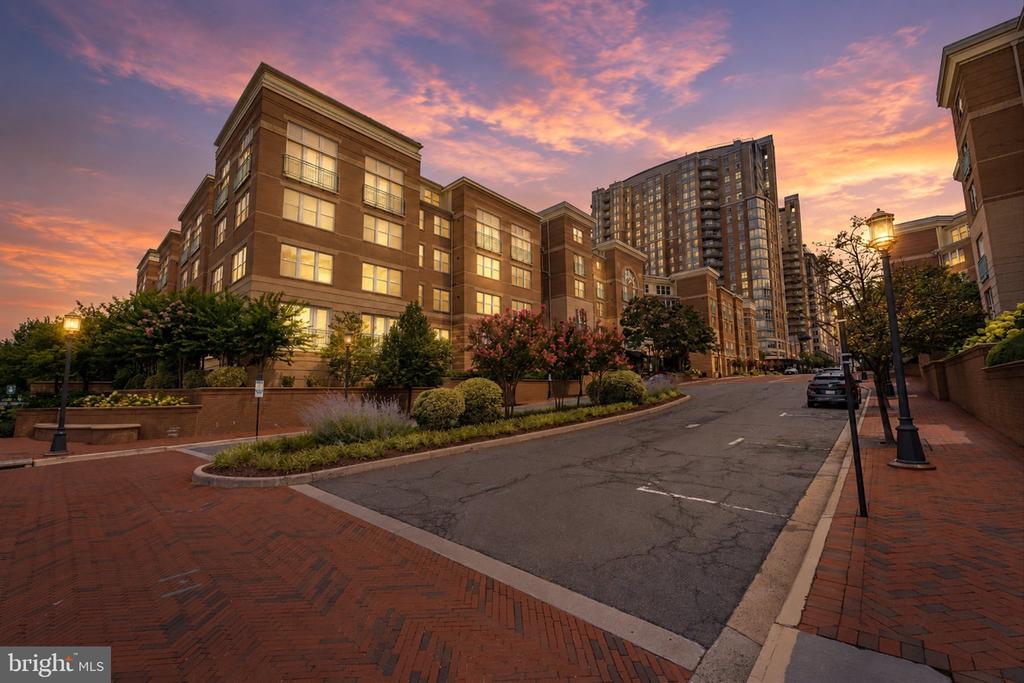 12000 MARKET STREET Unit: 446