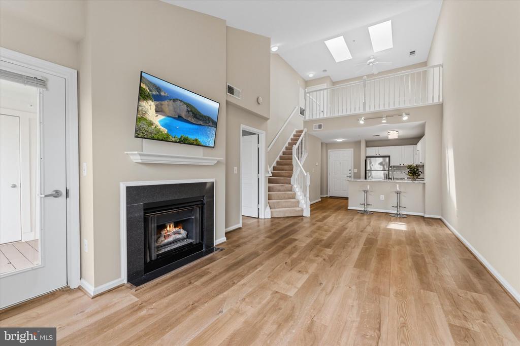 12000 MARKET STREET Unit: 446