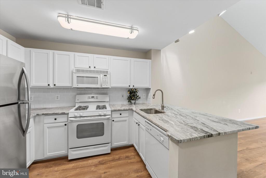 12000 MARKET STREET Unit: 446