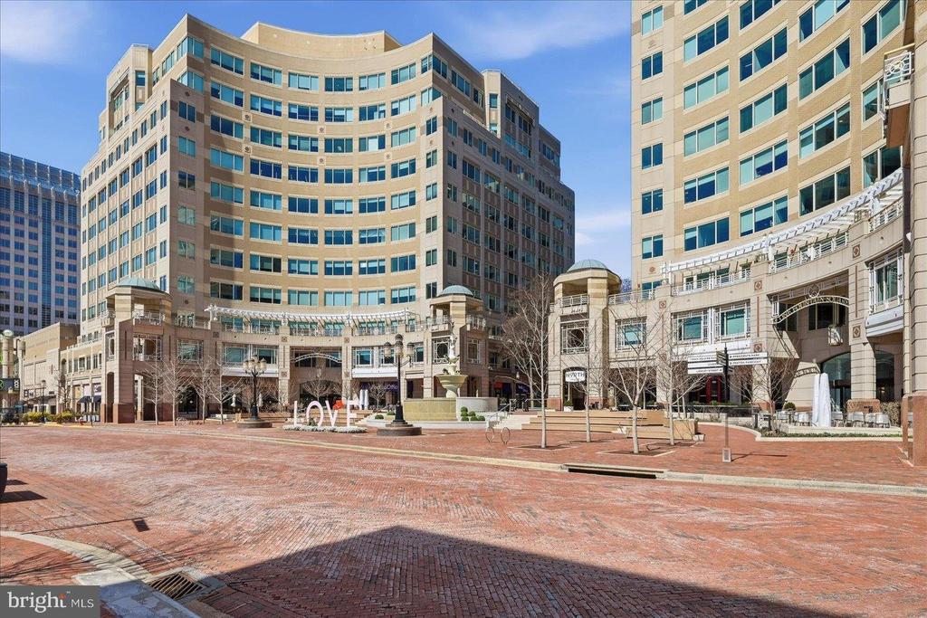 1701 LAKE SHORE CREST DRIVE Unit: 16