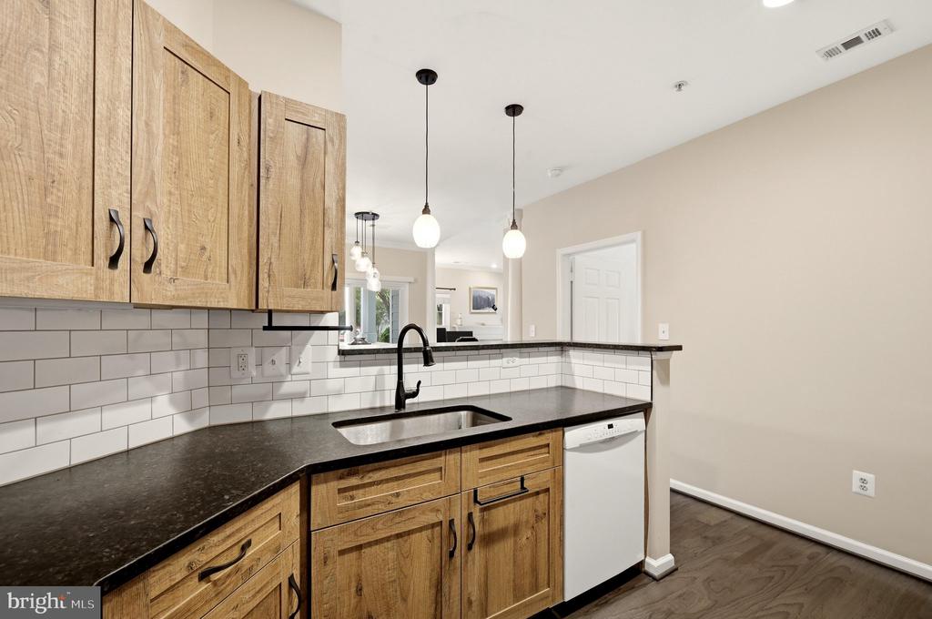 1701 LAKE SHORE CREST DRIVE Unit: 16