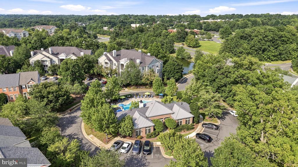 1701 LAKE SHORE CREST DRIVE Unit: 16