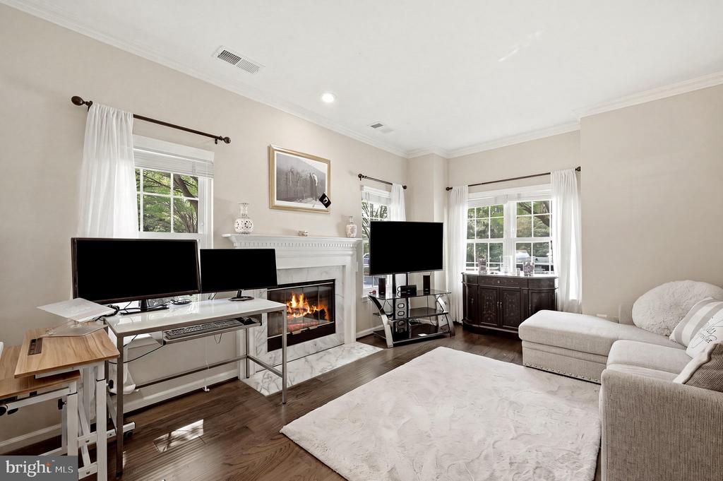 1701 LAKE SHORE CREST DRIVE Unit: 16