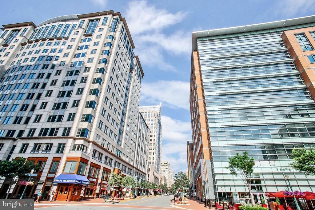 1701 LAKE SHORE CREST DRIVE Unit: 16