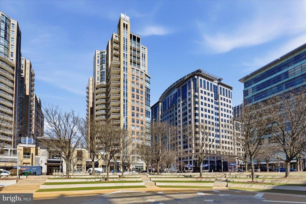 1701 LAKE SHORE CREST DRIVE Unit: 16