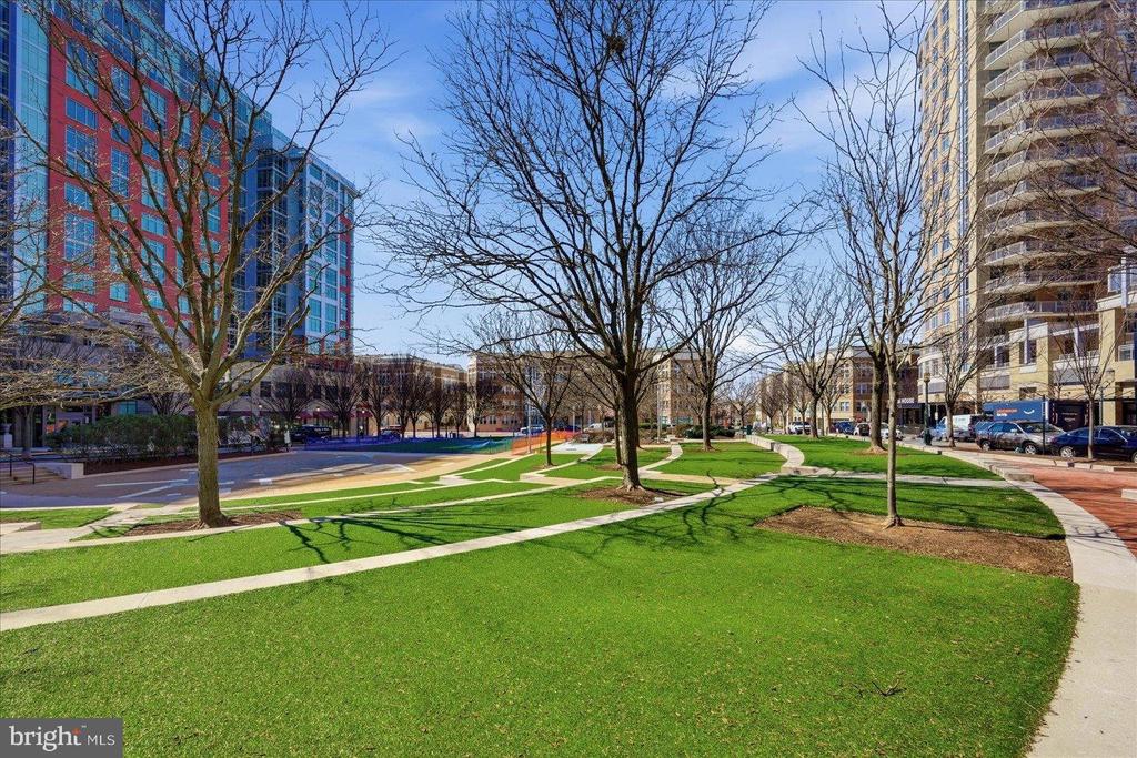 1701 LAKE SHORE CREST DRIVE Unit: 16
