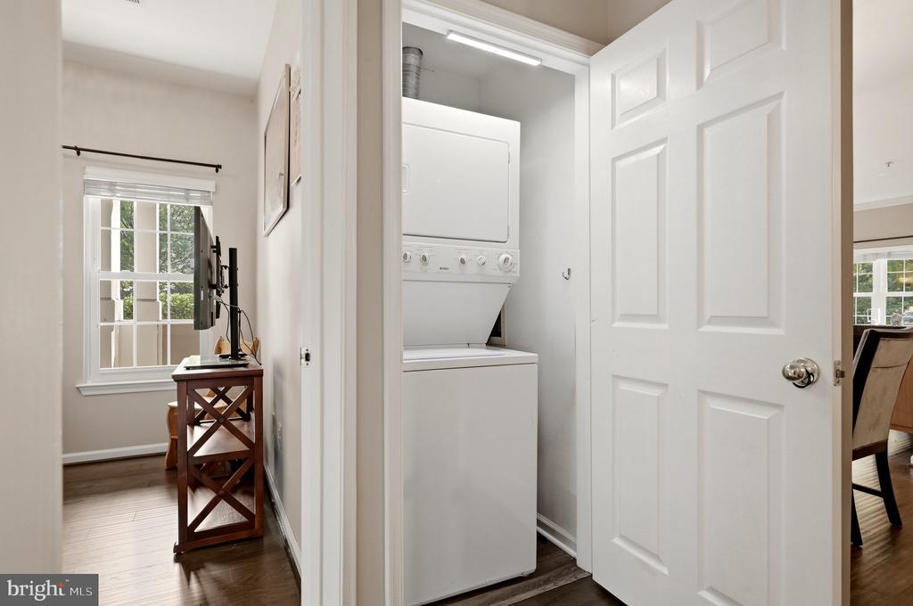 1701 LAKE SHORE CREST DRIVE Unit: 16