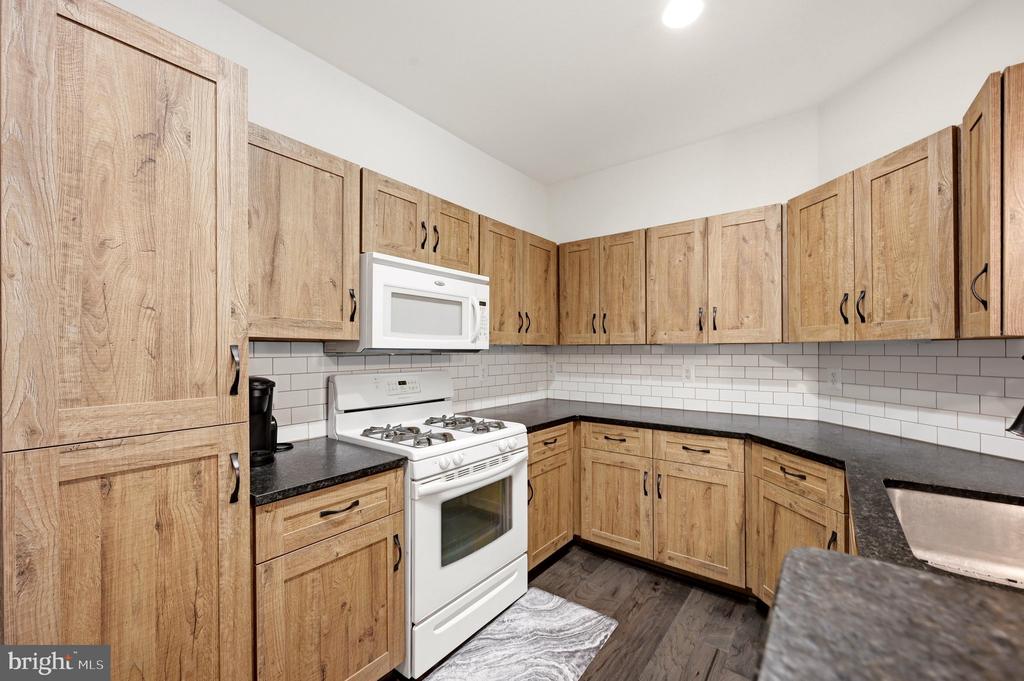 1701 LAKE SHORE CREST DRIVE Unit: 16