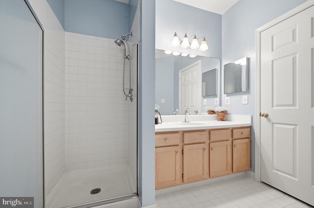 1701 LAKE SHORE CREST DRIVE Unit: 16