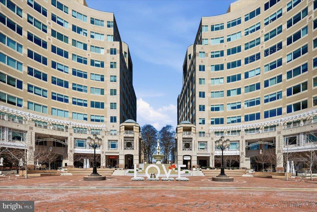 1701 LAKE SHORE CREST DRIVE Unit: 16