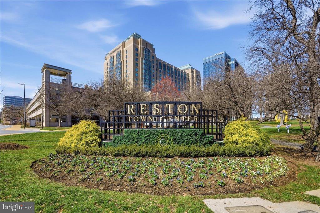 1701 LAKE SHORE CREST DRIVE Unit: 16