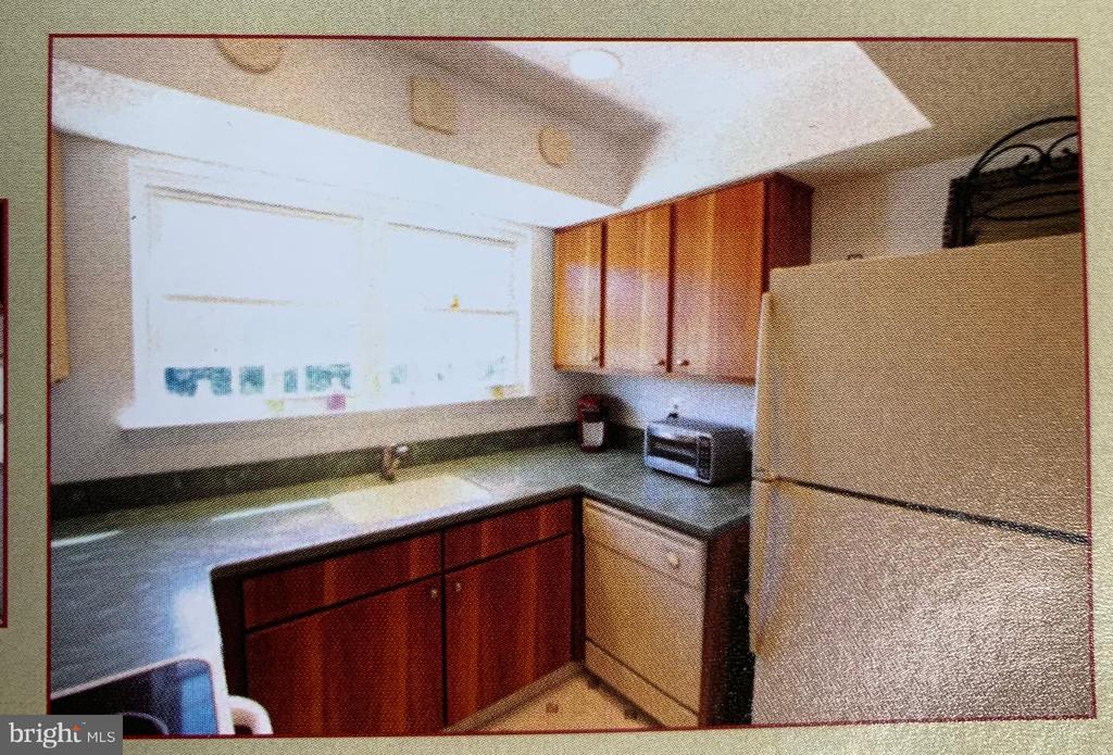 12102 GREEN LEAF COURT Unit: 102