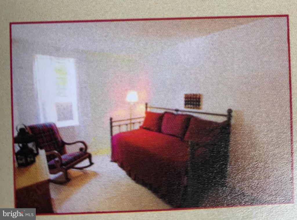 12102 GREEN LEAF COURT Unit: 102