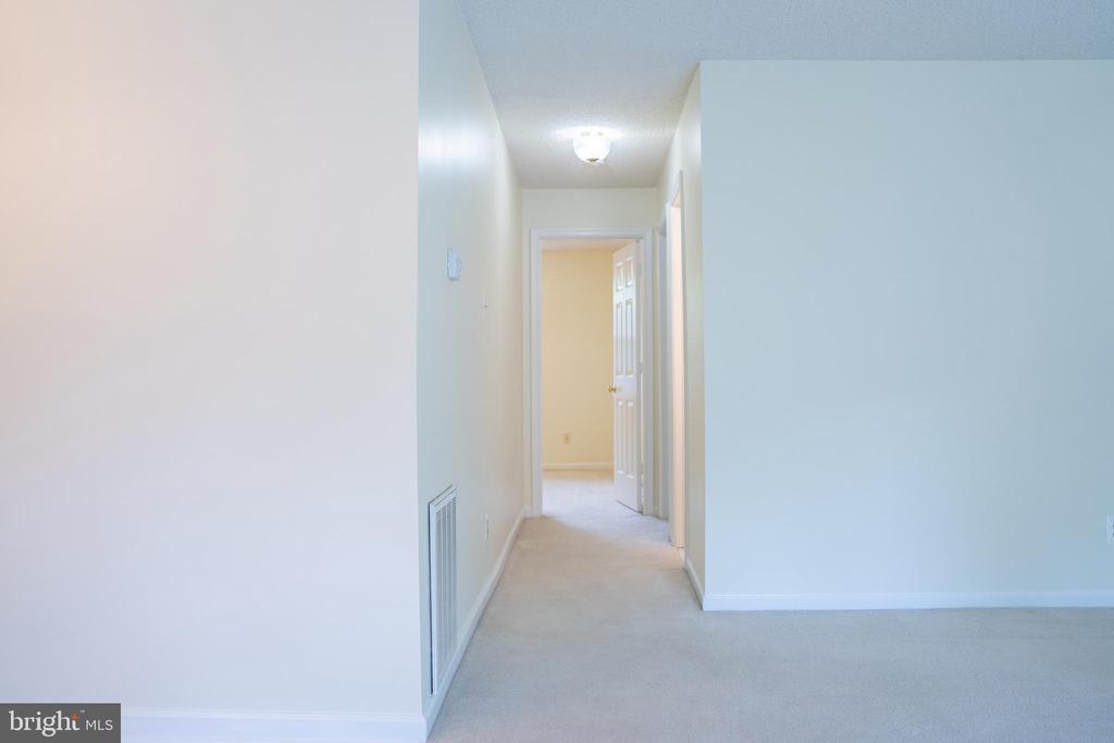 12102 GREEN LEAF COURT Unit: 102