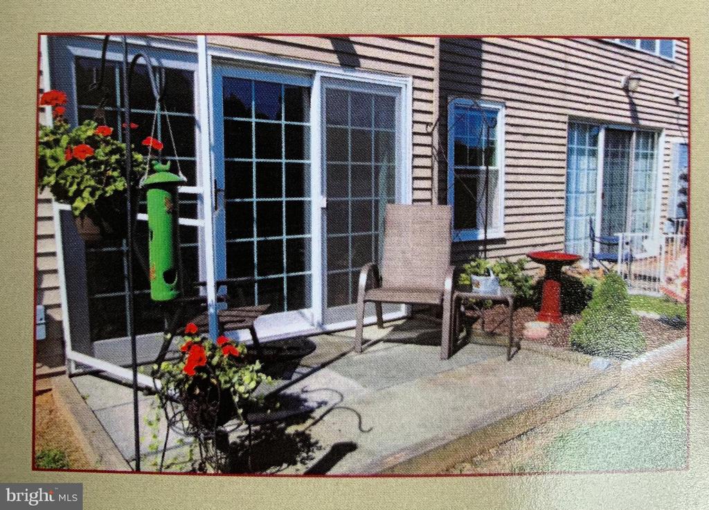 12102 GREEN LEAF COURT Unit: 102
