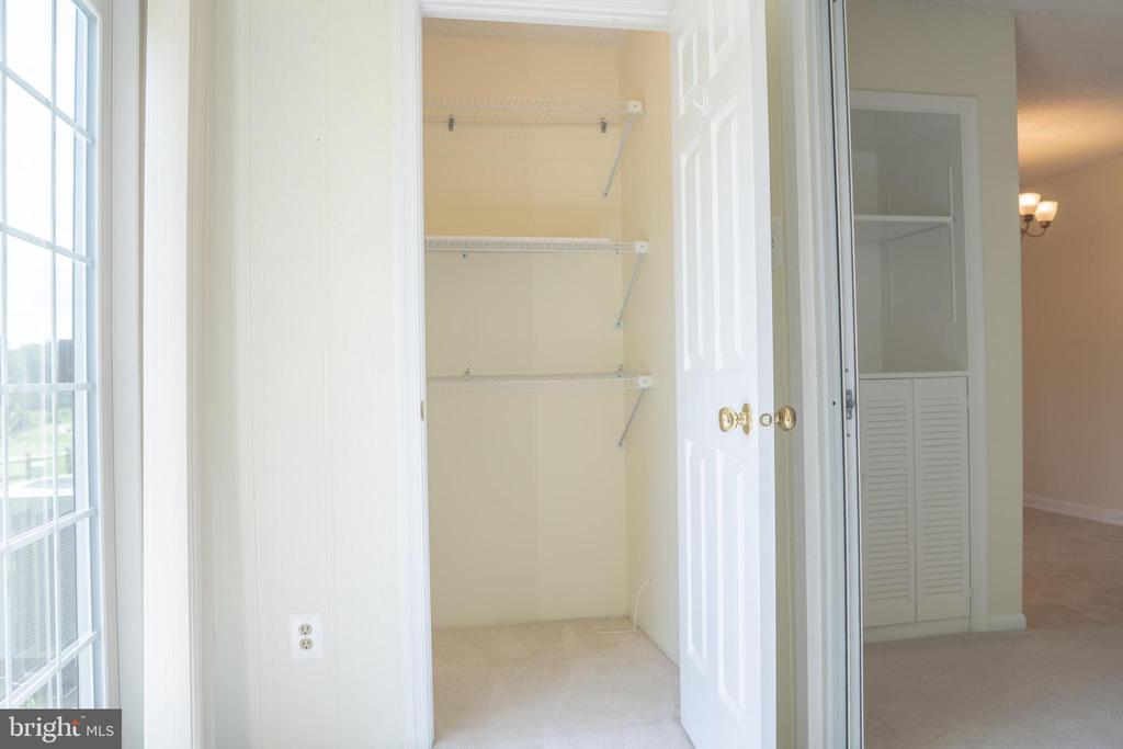 12102 GREEN LEAF COURT Unit: 102