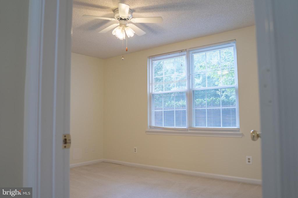12102 GREEN LEAF COURT Unit: 102