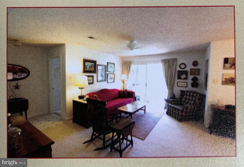 12102 GREEN LEAF COURT Unit: 102