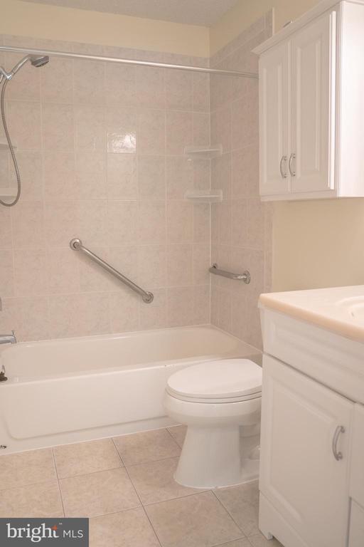 12102 GREEN LEAF COURT Unit: 102