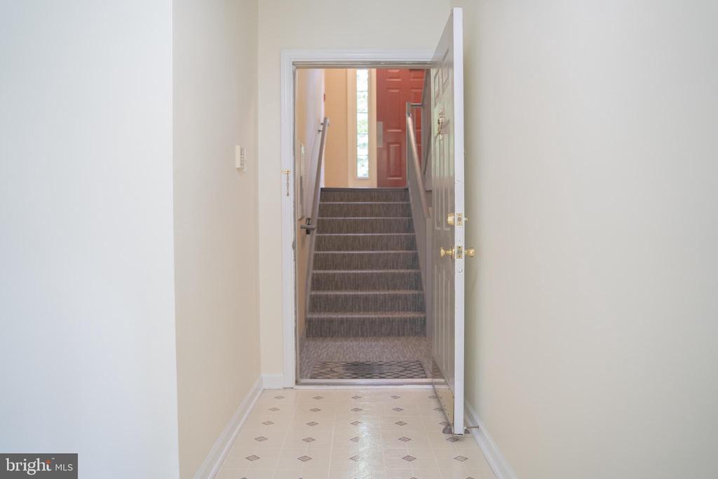 12102 GREEN LEAF COURT Unit: 102