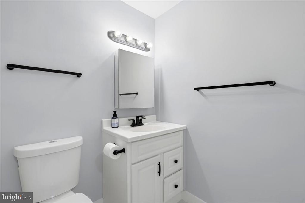 218 LOCUST STREET SE Unit: 142