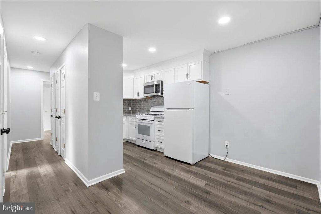 218 LOCUST STREET SE Unit: 142