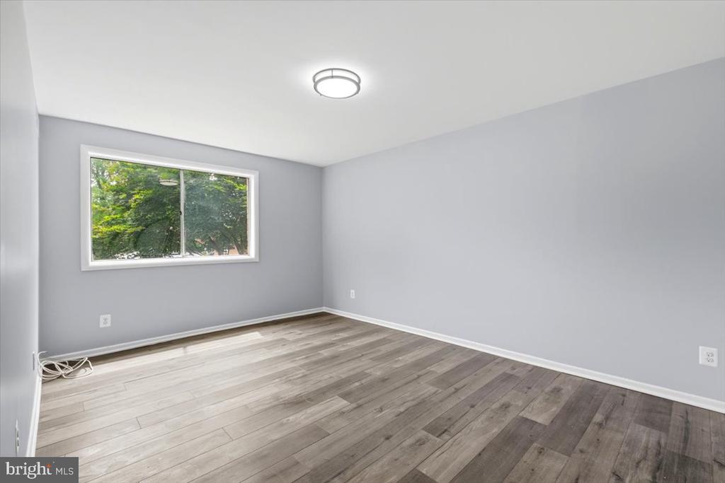218 LOCUST STREET SE Unit: 142