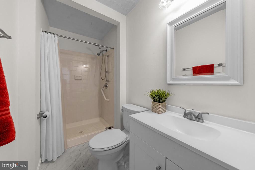 1425 CELLAR CREEK WAY