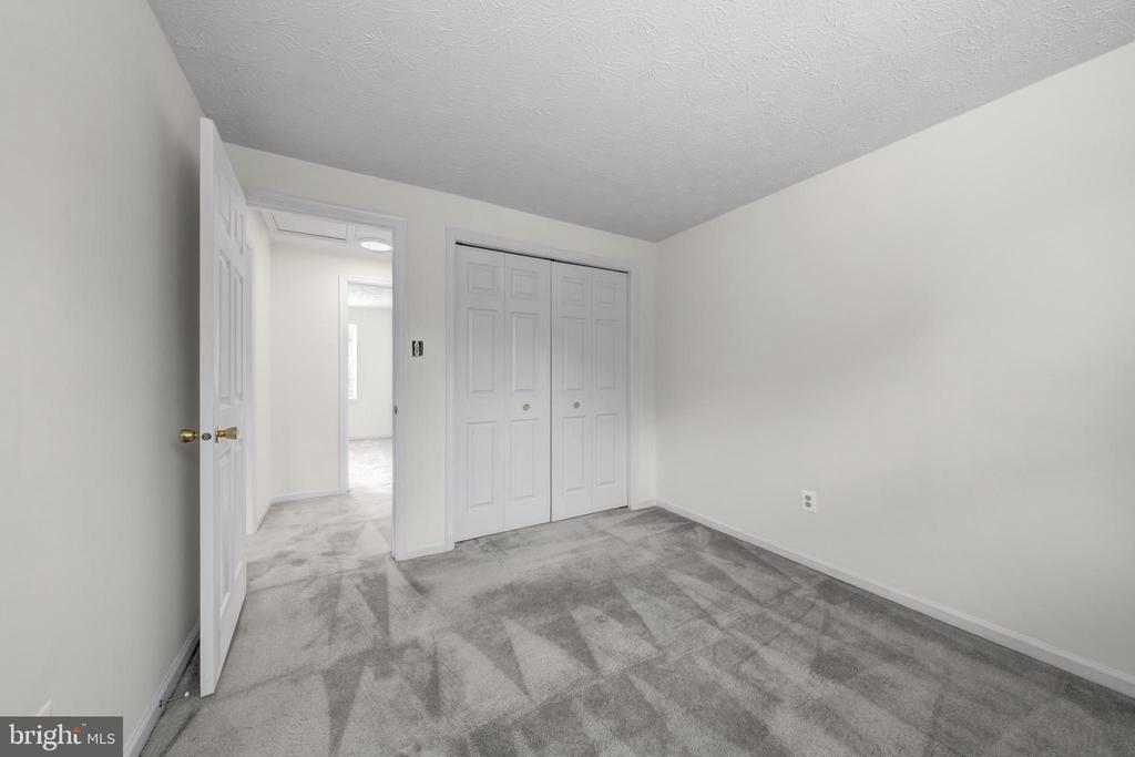 1425 CELLAR CREEK WAY