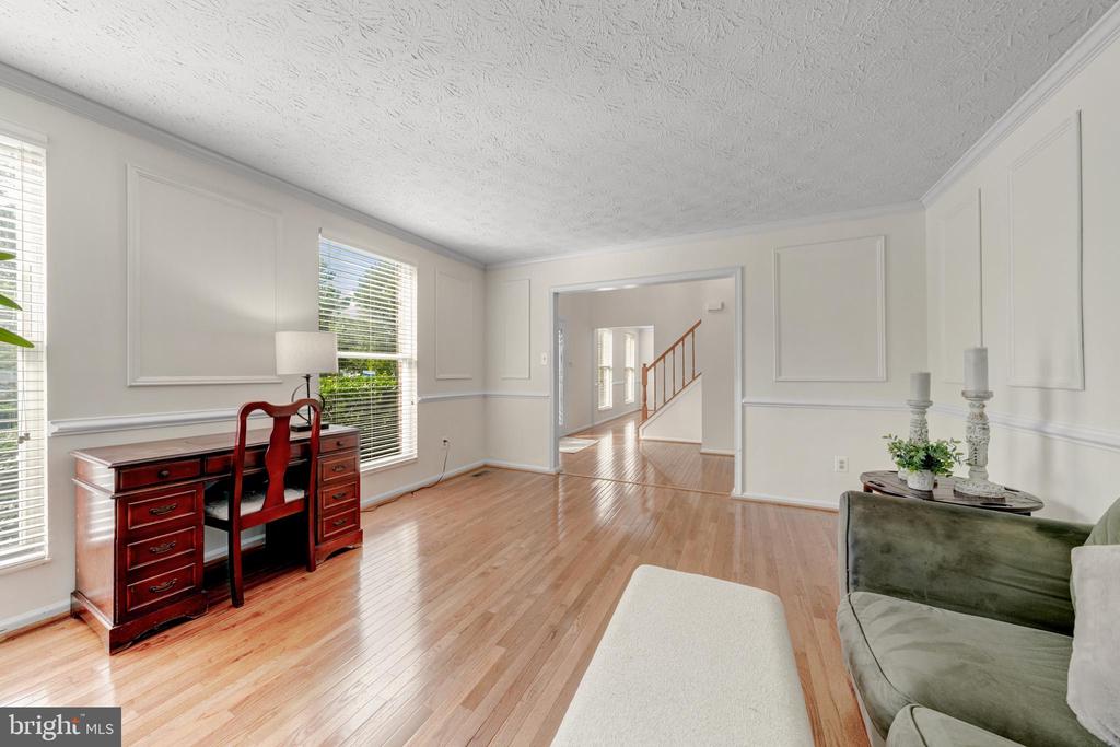 1425 CELLAR CREEK WAY