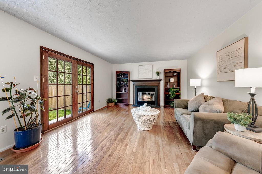 1425 CELLAR CREEK WAY