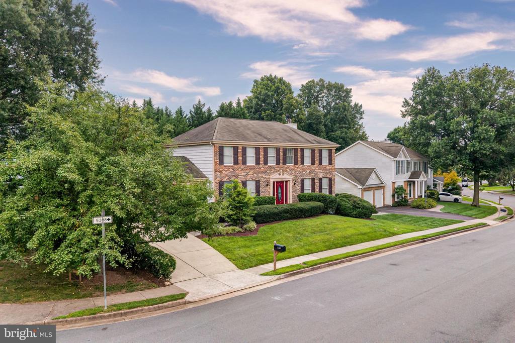 1425 CELLAR CREEK WAY
