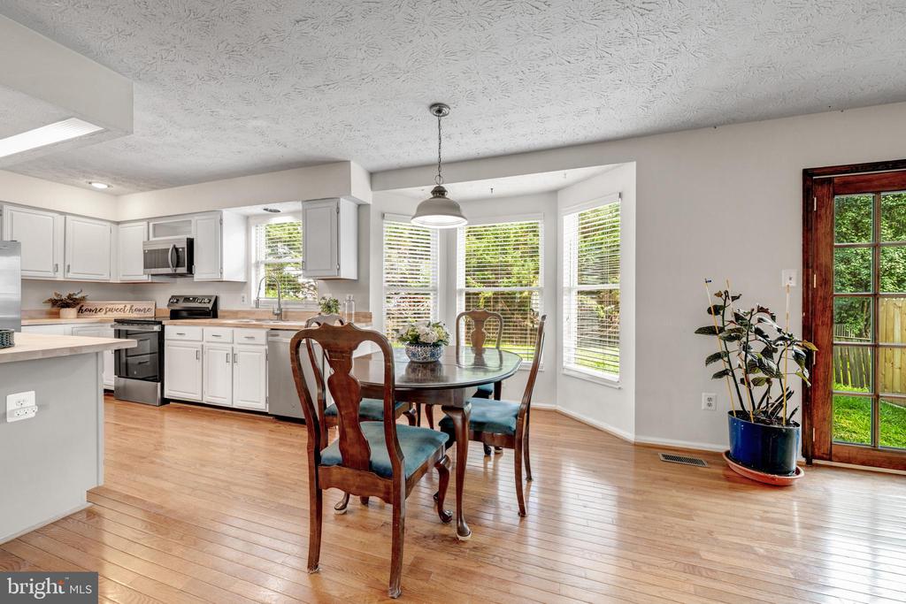 1425 CELLAR CREEK WAY