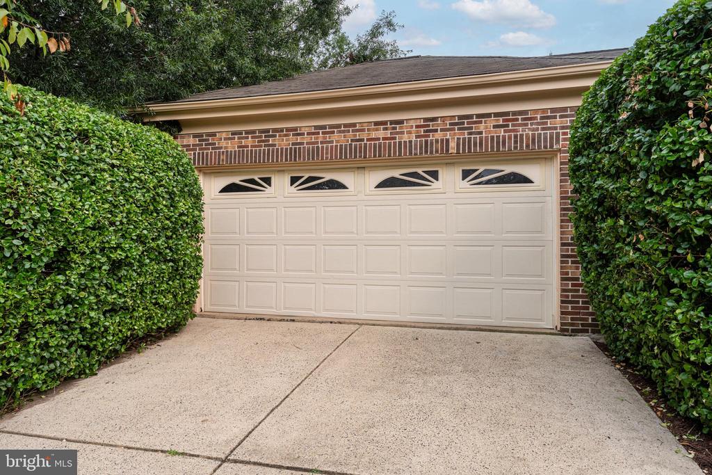 1425 CELLAR CREEK WAY
