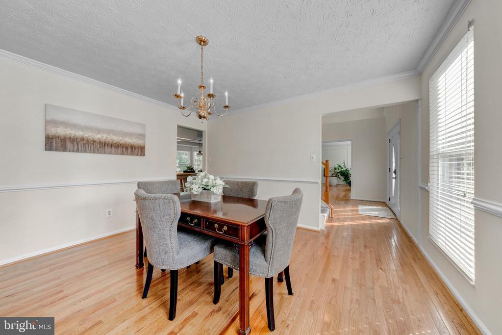 1425 CELLAR CREEK WAY