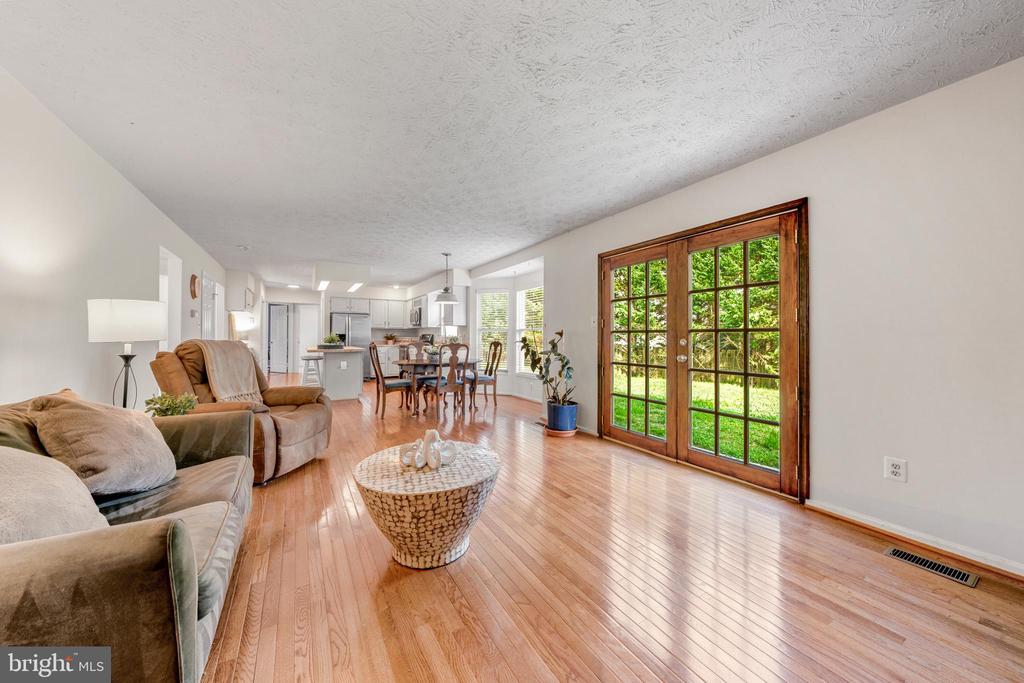1425 CELLAR CREEK WAY