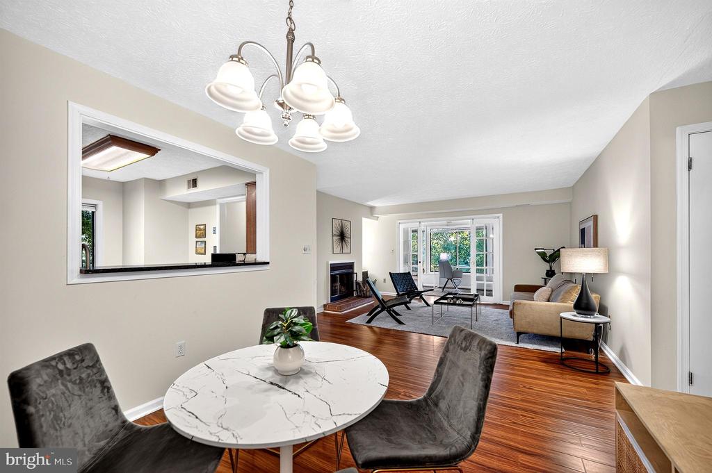 2316 HUNTERS RUN DRIVE