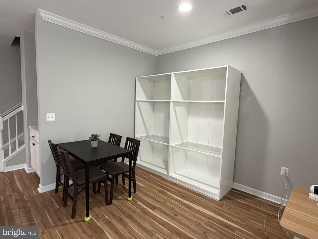 11353 ARISTOTLE DRIVE Unit: 8-305