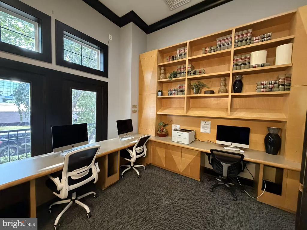11353 ARISTOTLE DRIVE Unit: 8-305