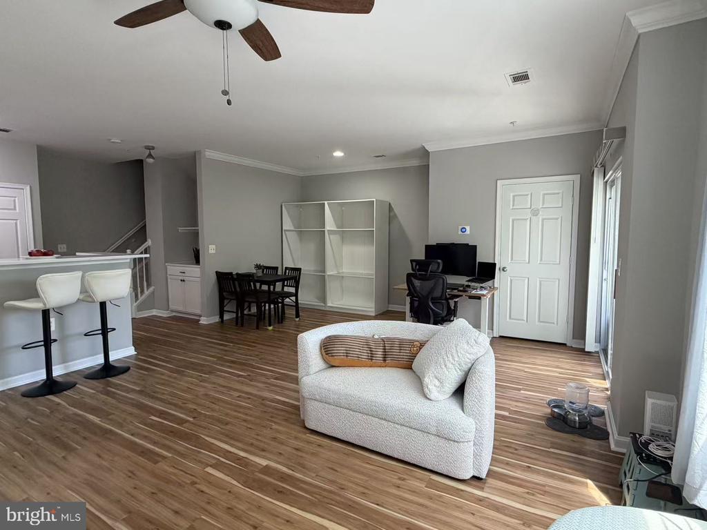 11353 ARISTOTLE DRIVE Unit: 8-305