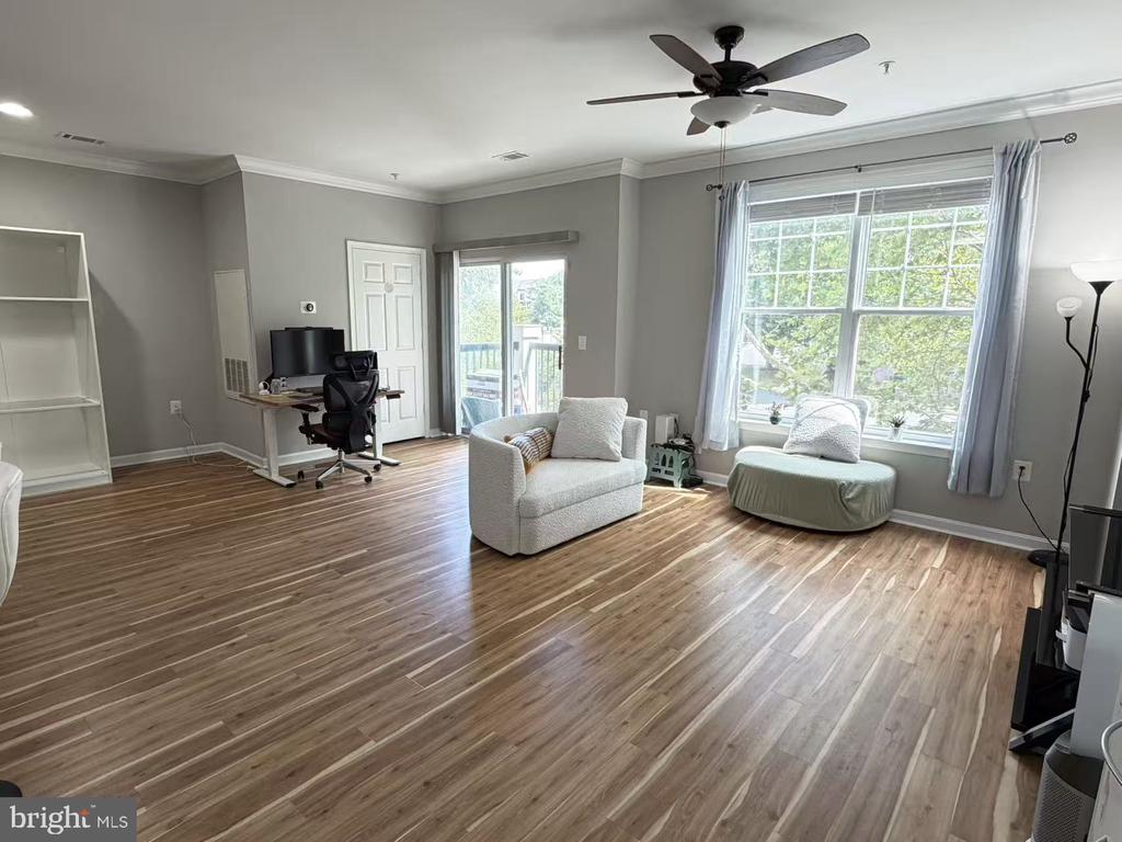 11353 ARISTOTLE DRIVE Unit: 8-305