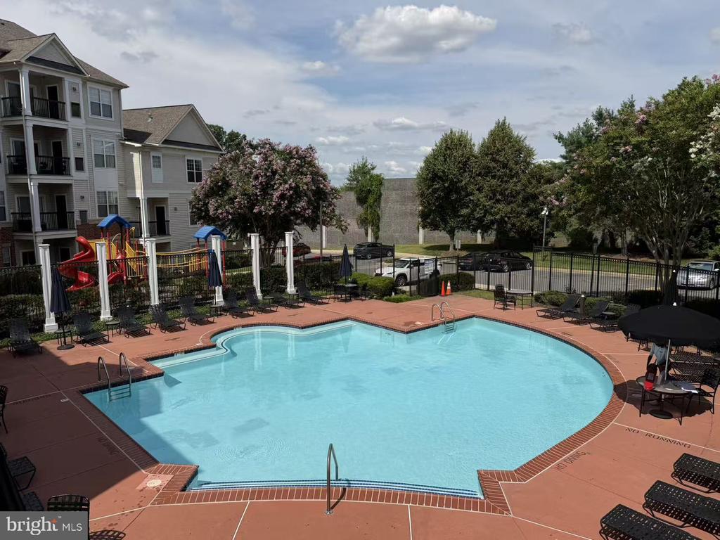 11353 ARISTOTLE DRIVE Unit: 8-305
