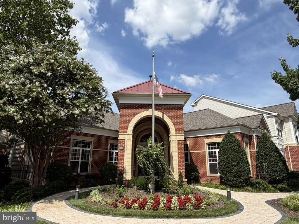 11353 ARISTOTLE DRIVE Unit: 8-305