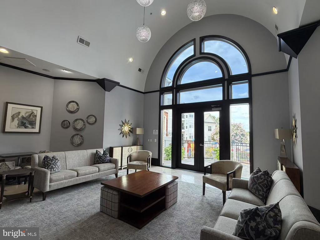 11353 ARISTOTLE DRIVE Unit: 8-305