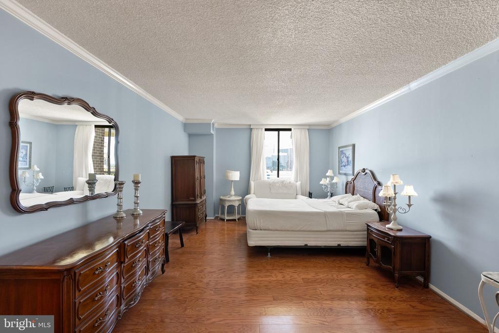 1800 OLD ROAD Unit: 1021