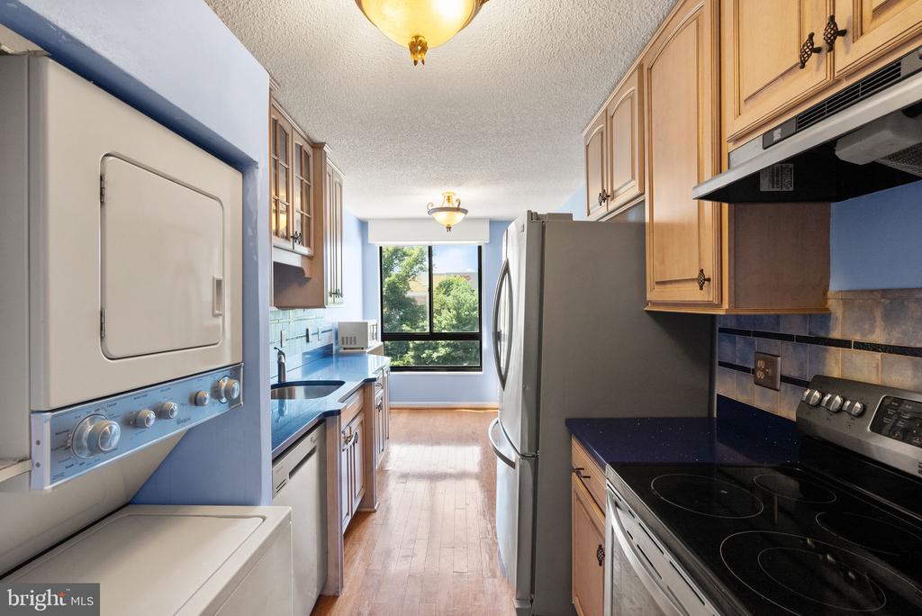 1800 OLD ROAD Unit: 1021