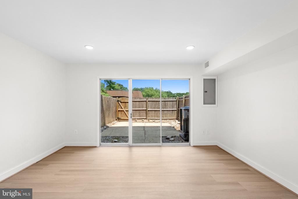8530 BARRINGTON COURT Unit: 938