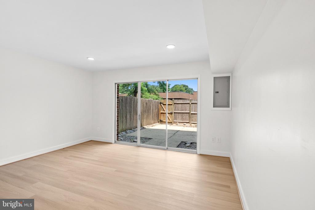 8530 BARRINGTON COURT Unit: 938