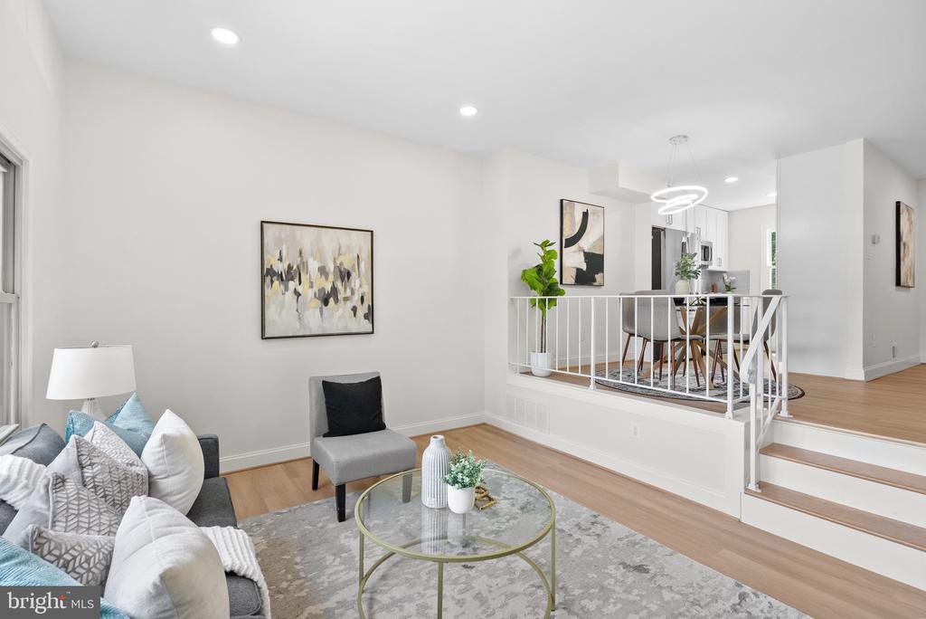 8530 BARRINGTON COURT Unit: 938